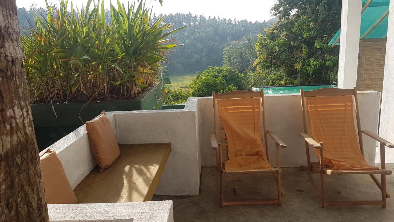 Villa 61 Ambepussa Buitenkant foto