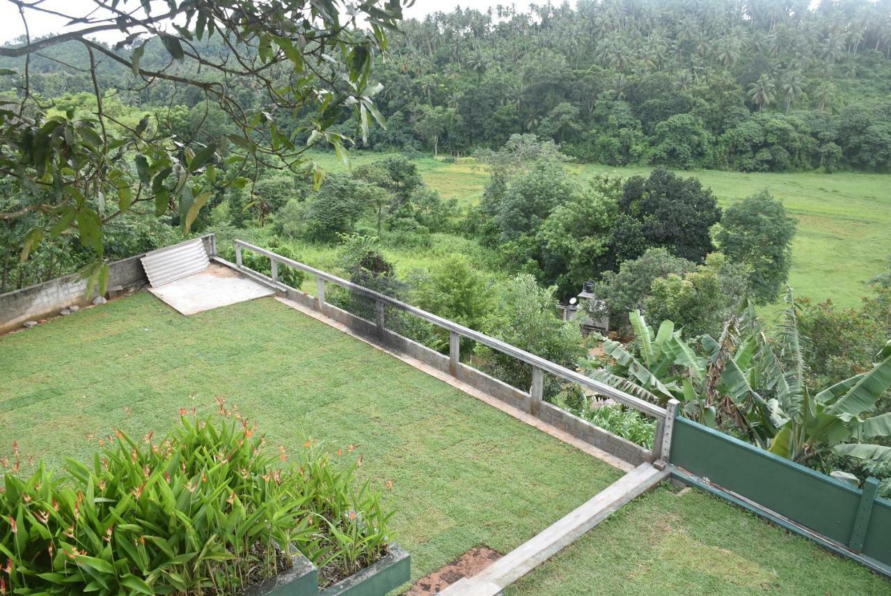 Villa 61 Ambepussa Buitenkant foto